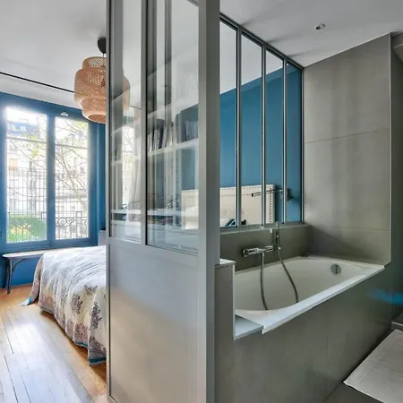 Spacious For 4 In Arc De Triomphe - 17th Arrondissement Paris