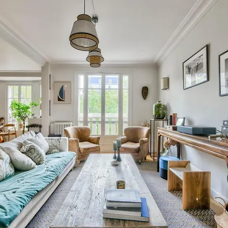 Daire Spacious For 4 In Arc De Triomphe - 17th Arrondissement *