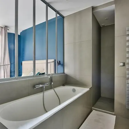 Daire Spacious For 4 In Arc De Triomphe - 17th Arrondissement