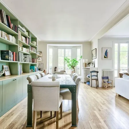 Spacious For 4 In Arc De Triomphe - 17th Arrondissement Daire Paris