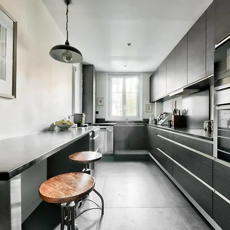 Daire Spacious For 4 In Arc De Triomphe - 17th Arrondissement *